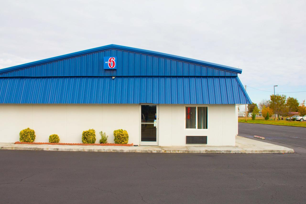 Country Yard Inn And Suites Sikeston Exterior foto