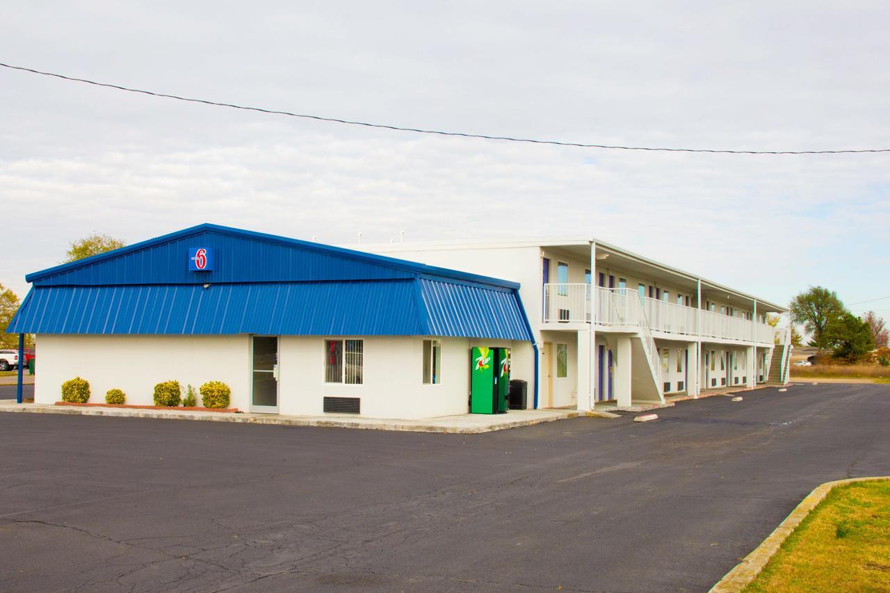 Country Yard Inn And Suites Sikeston Exterior foto