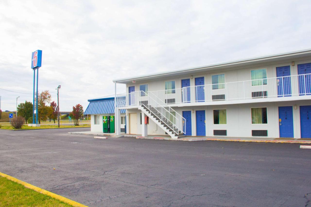 Country Yard Inn And Suites Sikeston Exterior foto